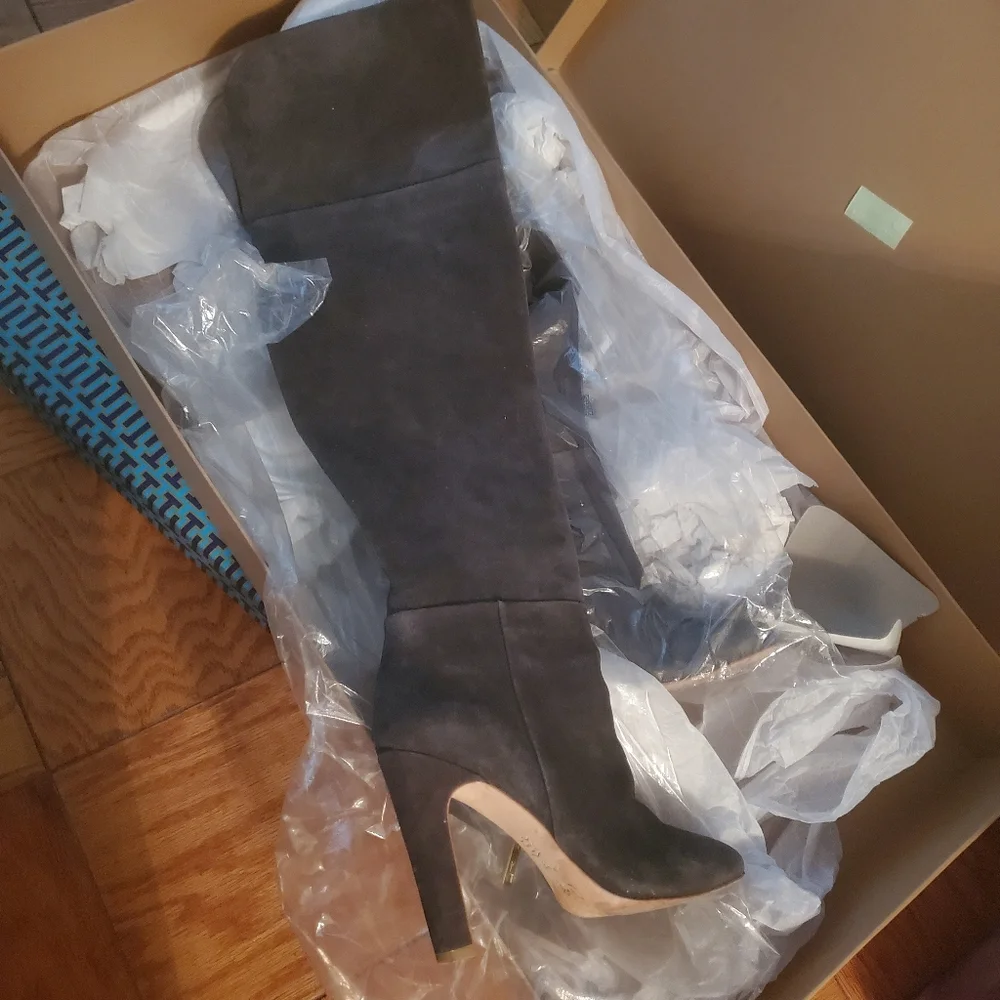 Josie Boots - Picture 1 of 3